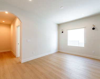 4637 W 18th Street - Photo Thumbnail 16