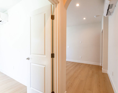 4637 W 18th Street - Photo Thumbnail 24