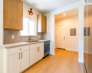 4637 W 18th Street - Photo Thumbnail 5