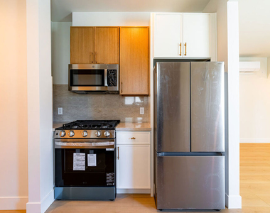 4637 W 18th Street - Photo Thumbnail 8
