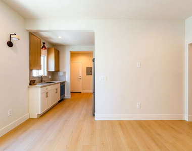 4637 W 18th Street - Photo Thumbnail 13