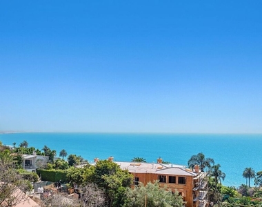 16910 W Sunset Boulevard - Photo Thumbnail 3