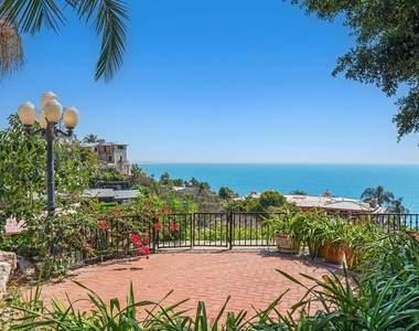 16910 W Sunset Boulevard - Photo Thumbnail 2