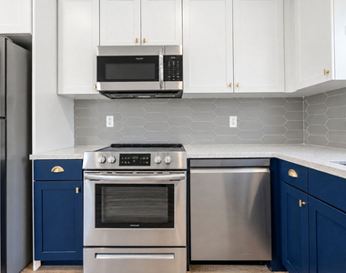 6350 Willoughby Avenue - Photo Thumbnail 2