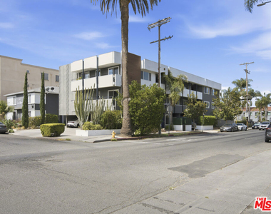 6350 Willoughby Avenue - Photo Thumbnail 18