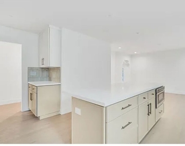 6446 W 6th Street - Photo Thumbnail 13
