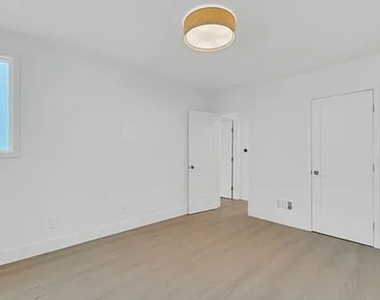 6446 W 6th Street - Photo Thumbnail 29