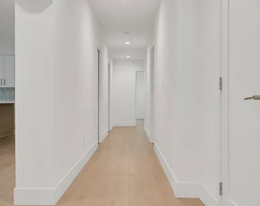 6446 W 6th Street - Photo Thumbnail 30