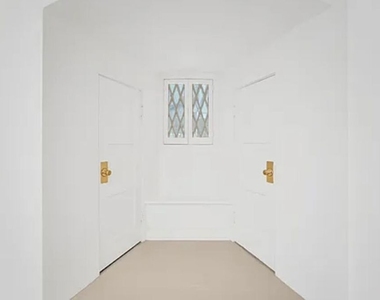 6446 W 6th Street - Photo Thumbnail 5