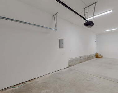 4460 Maplewood Avenue - Photo Thumbnail 24