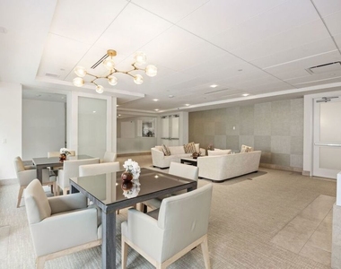 1440 Veteran Avenue - Photo Thumbnail 35