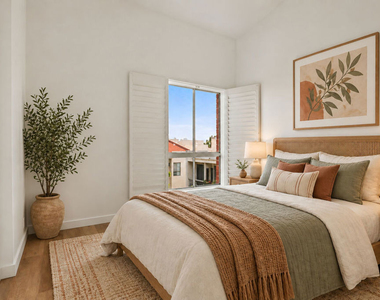 1440 Veteran Avenue - Photo Thumbnail 6
