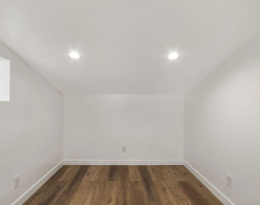 1440 Veteran Avenue - Photo Thumbnail 13