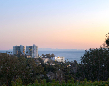 652 Chautauqua Boulevard - Photo Thumbnail 24