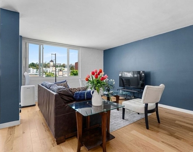 540 Kelton Avenue - Photo Thumbnail 1