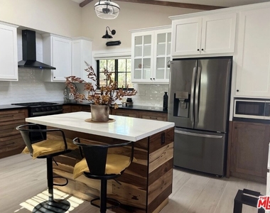4813 Sawtelle Boulevard - Photo Thumbnail 3