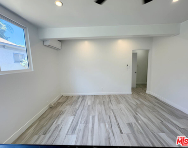 1247 11th Street - Photo Thumbnail 9