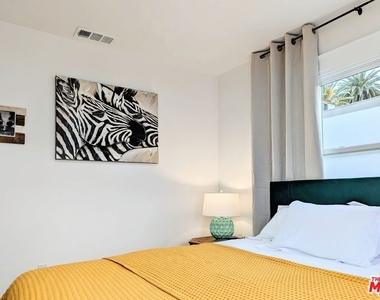 2943 Potomac Avenue - Photo Thumbnail 13