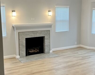 9237 S Hobart Boulevard - Photo Thumbnail 1