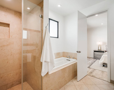 430 N Maple Drive - Photo Thumbnail 12