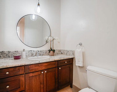 430 N Maple Drive - Photo Thumbnail 17