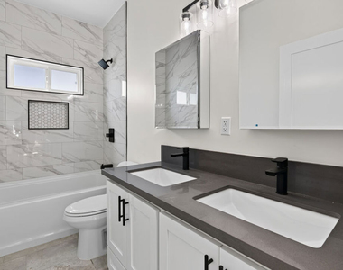 153 W 51st Street - Photo Thumbnail 8