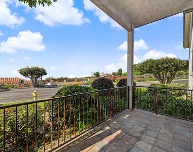 6622 Ocean Crest Drive - Photo Thumbnail 26