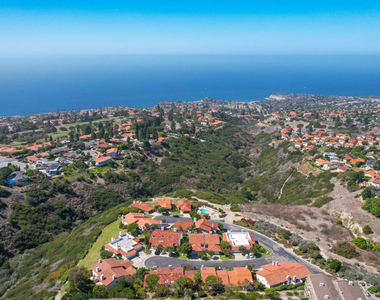 6622 Ocean Crest Drive - Photo Thumbnail 31