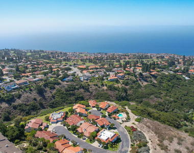 6622 Ocean Crest Drive - Photo Thumbnail 32