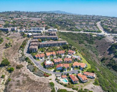 6622 Ocean Crest Drive - Photo Thumbnail 29