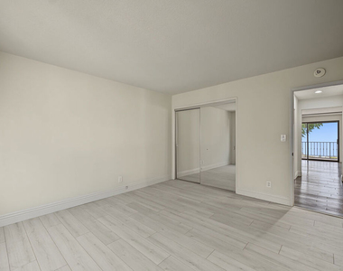 6622 Ocean Crest Drive - Photo Thumbnail 14