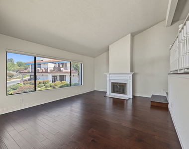 6622 Ocean Crest Drive - Photo Thumbnail 5
