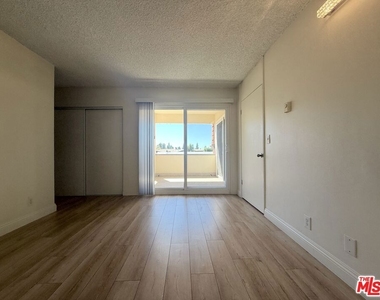 5651 Sumner Way - Photo Thumbnail 15