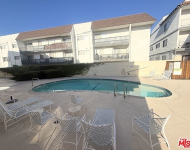 5651 Sumner Way - Photo Thumbnail 19