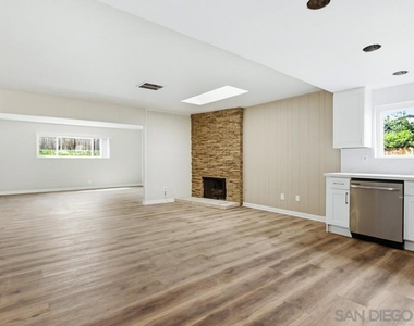 6390 Belle Glade Ave - Photo Thumbnail 6