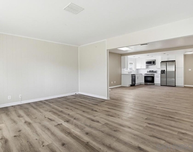 6390 Belle Glade Ave - Photo Thumbnail 15
