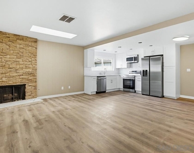 6390 Belle Glade Ave - Photo Thumbnail 7