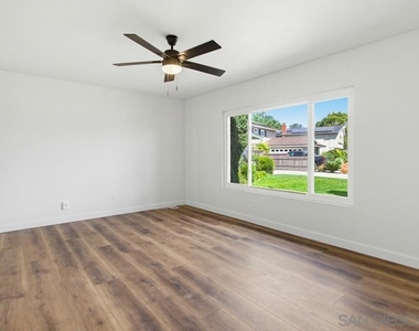 6390 Belle Glade Ave - Photo Thumbnail 16