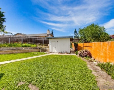 6390 Belle Glade Ave - Photo Thumbnail 30
