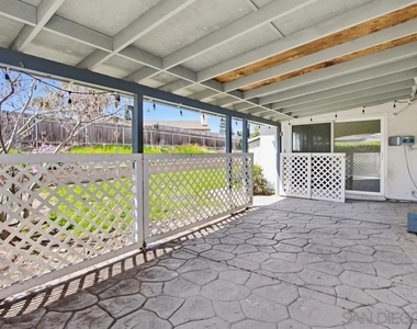 6390 Belle Glade Ave - Photo Thumbnail 28