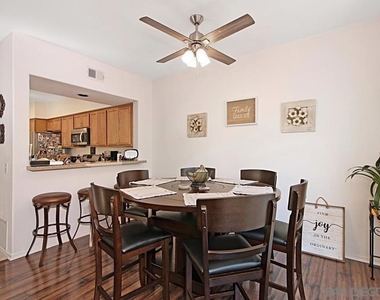 12318 Creekview Drive - Photo Thumbnail 8