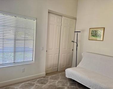 2108 Sea Village Circle - Photo Thumbnail 10