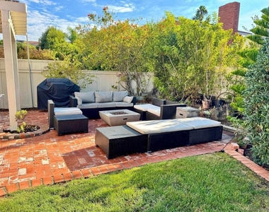 2108 Sea Village Circle - Photo Thumbnail 24