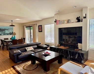 2108 Sea Village Circle - Photo Thumbnail 3