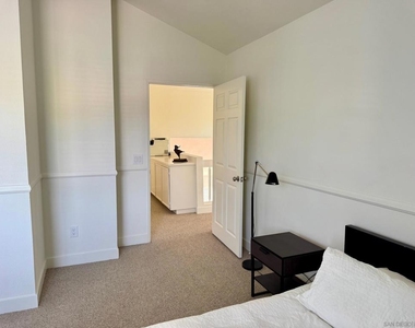 2108 Sea Village Circle - Photo Thumbnail 13