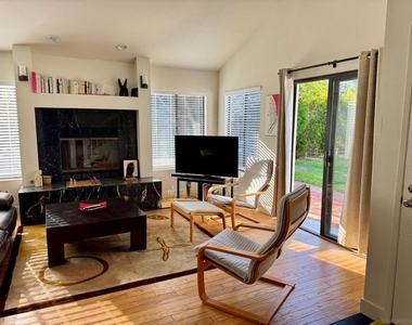 2108 Sea Village Circle - Photo Thumbnail 2