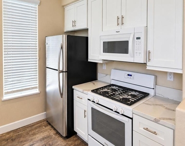 3614 Bernwood Pl - Photo Thumbnail 6