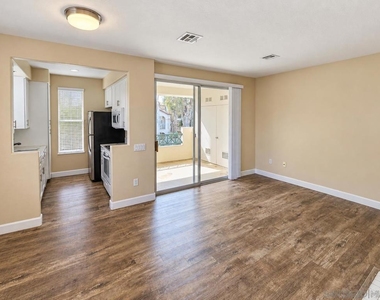 3614 Bernwood Pl - Photo Thumbnail 2