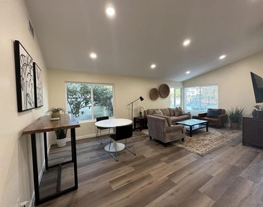 130 Rosemary Place - Photo Thumbnail 7