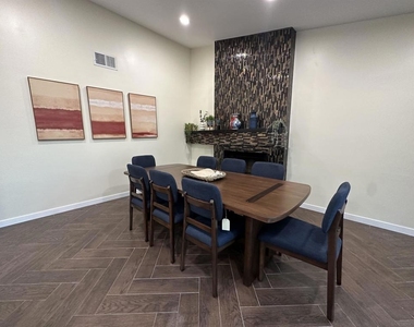 130 Rosemary Place - Photo Thumbnail 6